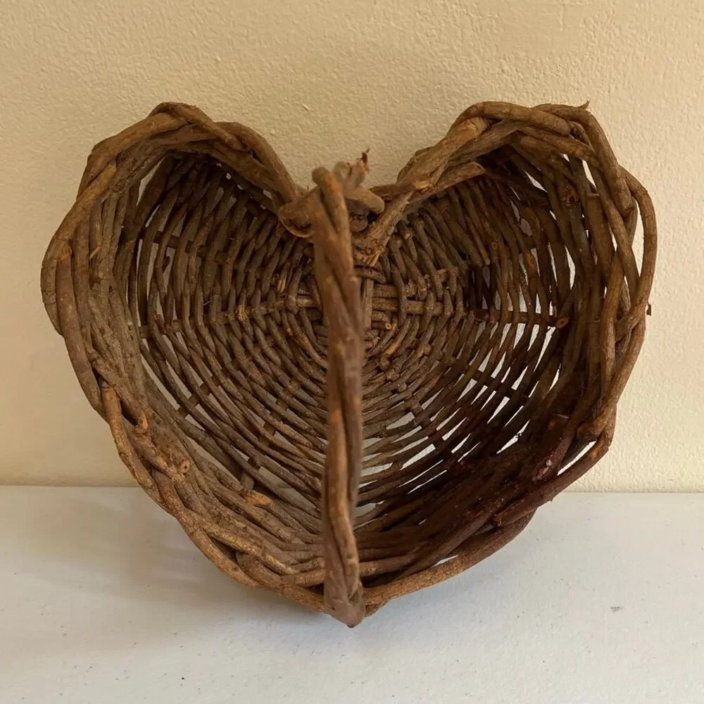 Vintage Rustic Heart Shaped Twig Wicker Basket Romantic Love Cottagecore Granny
